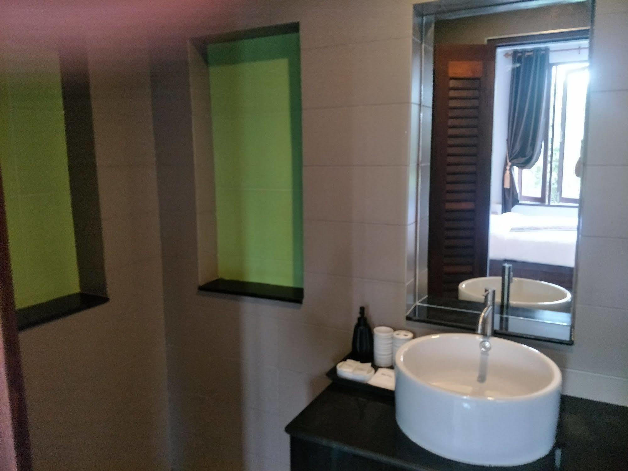 Lanta Intanin Resort - Sha Extra Plus Ко-Ланта Екстер'єр фото